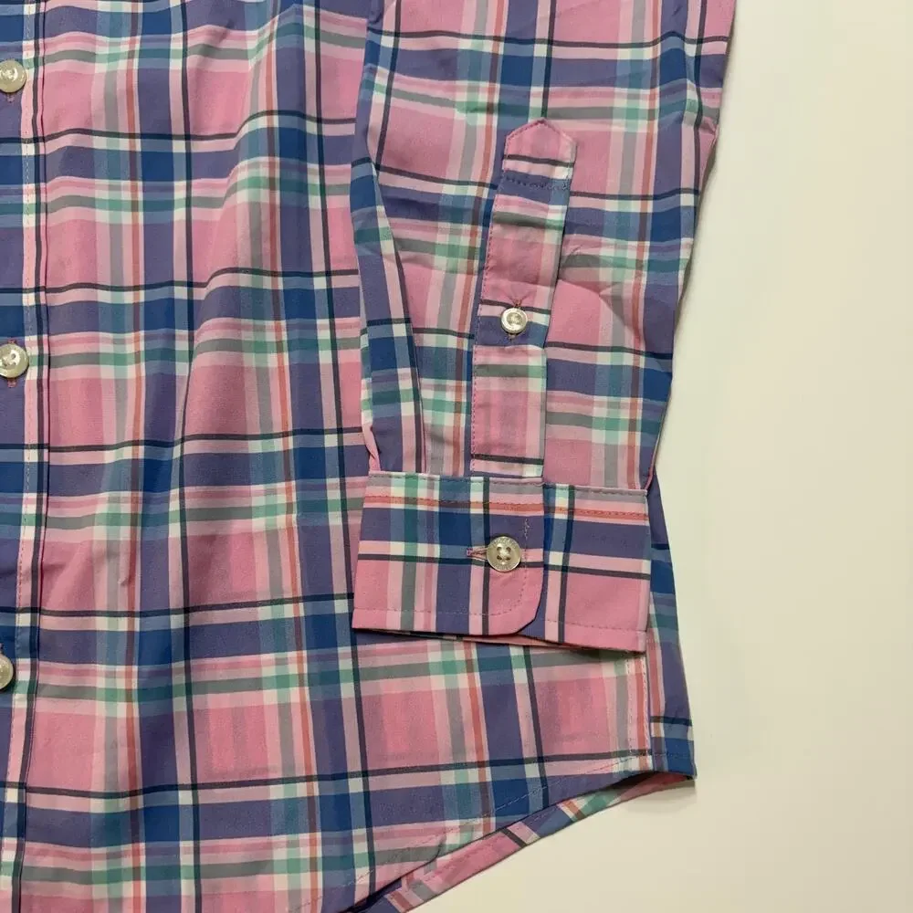 Vineyard Vines step out